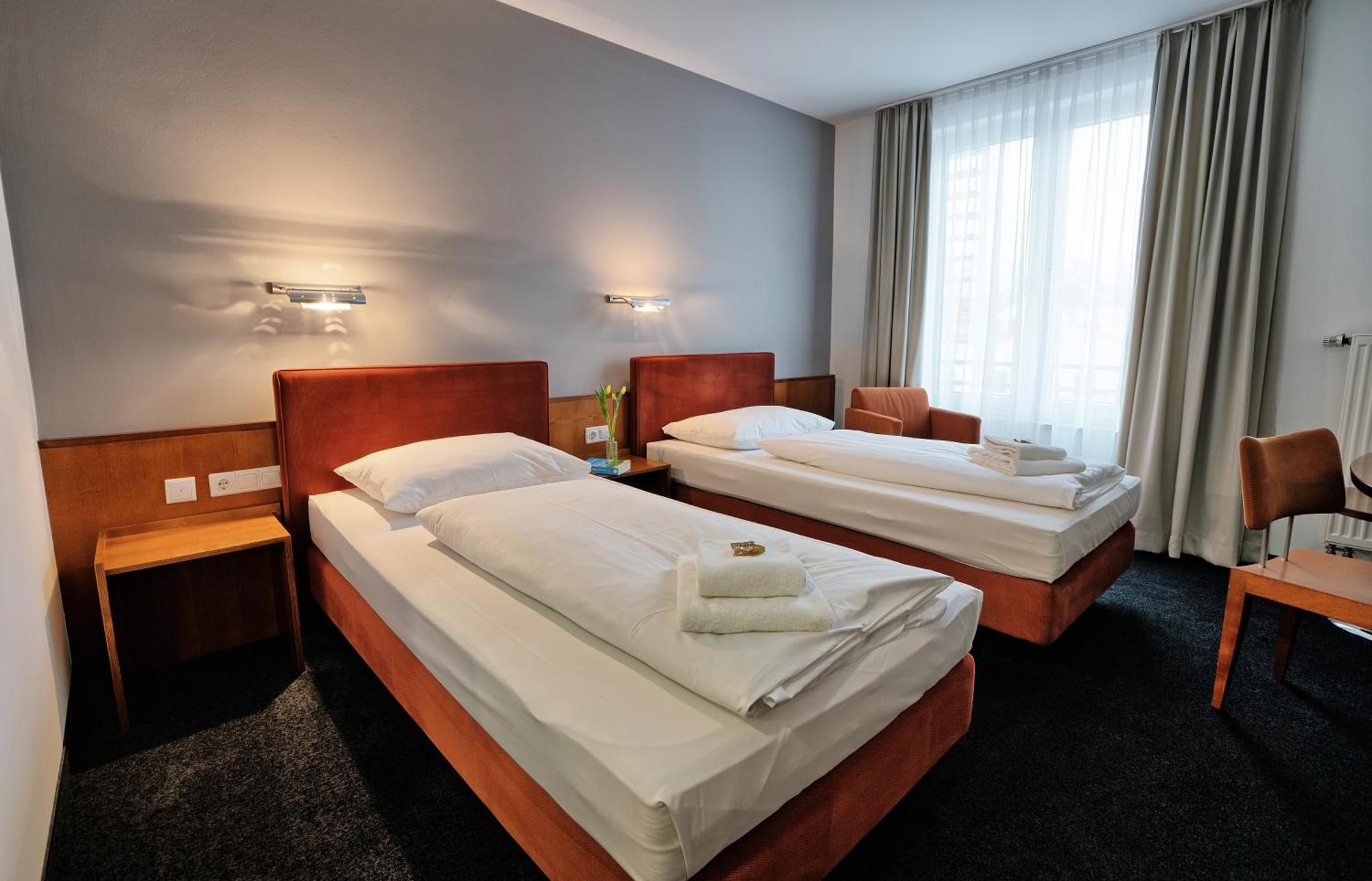 Hotel & Apart4You Dorfen Kültér fotó